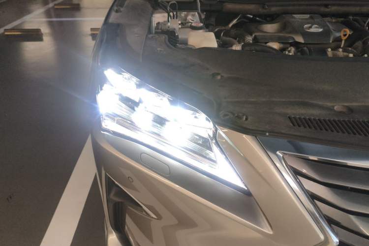 Used Lexus RX 2016 300 4x4 Luxury Edition China V Standard Right Front Headlight