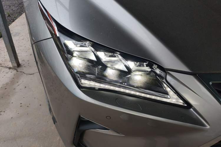Used Lexus RX 2016 300 4x4 Elegant Edition China VI Right Front Headlight