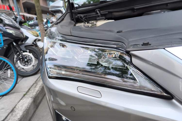 Used Lexus RX 2016 300 4x4 Elegant Edition China V-standard Right Front Headlight