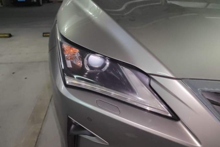 Used Lexus RX 2016 300 Two-Wheel Drive Comfort Edition China V Standard Right Front Headlight