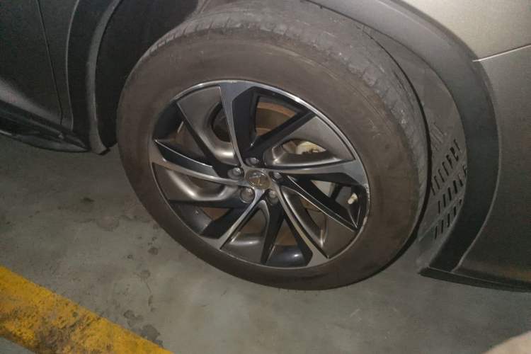 Used Lexus RX 2016 300 4x4 Elegant Edition China V-standard Right Front Wheel Hub