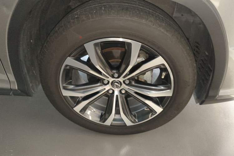 Used Lexus RX 2016 300 4x4 Luxury Edition China V Standard Right Front Wheel Hub