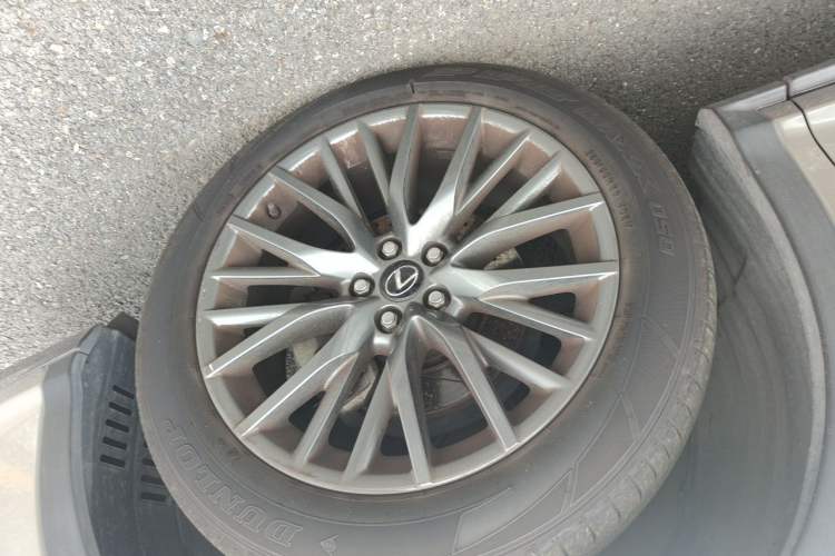 Used Lexus RX 2016 300 4x4 F SPORT Version China V Standard Right Front Wheel Hub