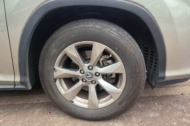 Used Lexus RX 2016 300 Two-Wheel Drive Comfort Edition China VI Standard Right Front Wheel Hub