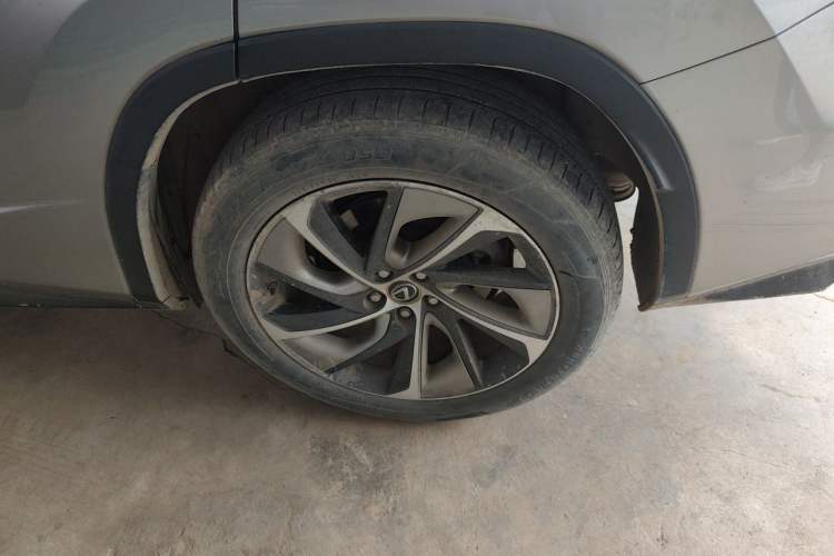 Used Lexus RX 2016 300 4x4 Elegant Edition China VI Right Front Wheel Hub