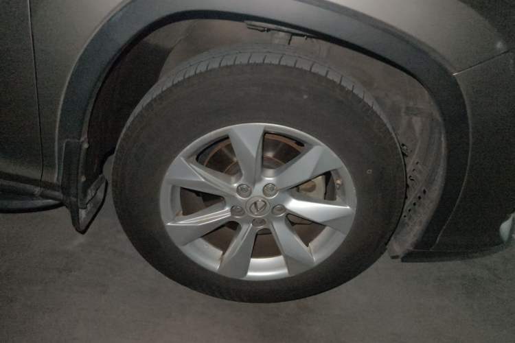 Used Lexus RX 2016 300 Two-Wheel Drive Comfort Edition China V Standard Right Front Wheel Hub