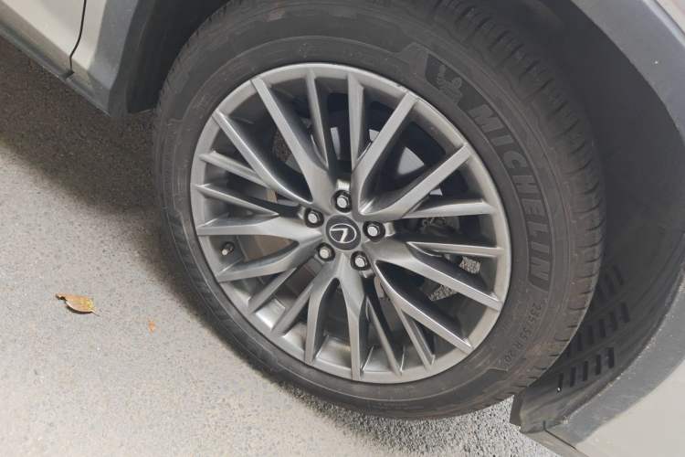 Used Lexus RX 2016 300 4x4 F SPORT Version China V Standard Right Front Wheel Hub