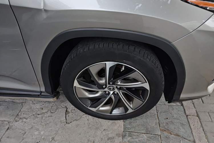 Used Lexus RX 2016 300 4x4 Elegant Edition China V-standard Right Front Wheel Hub