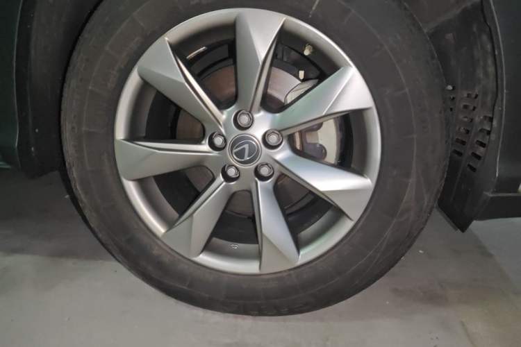 Used Lexus RX 2016 300 Two-Wheel Drive Comfort Edition China V Standard Right Front Wheel Hub