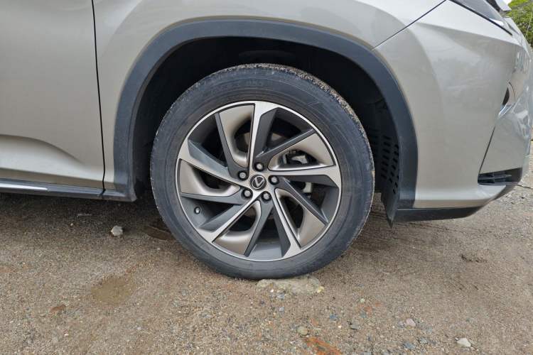 Used Lexus RX 2016 300 4x4 Elegant Edition China VI Right Front Wheel Hub