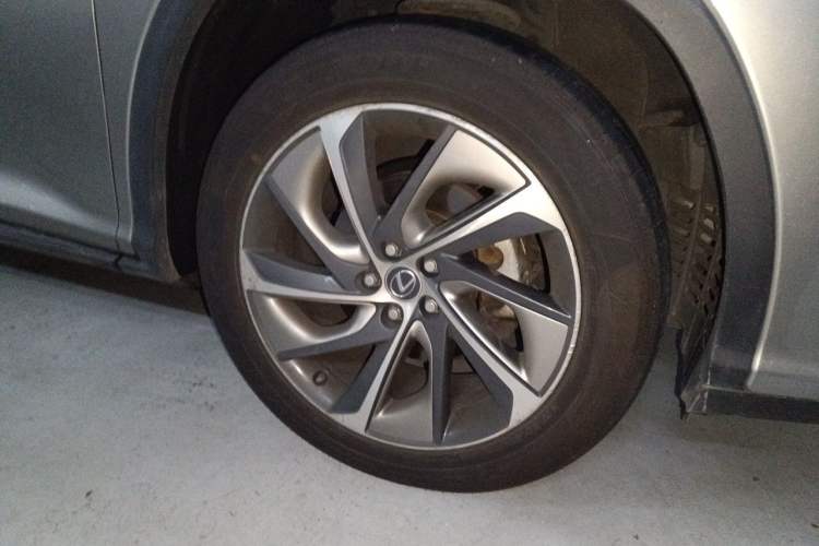 Used Lexus RX 2016 300 4x4 Elegant Edition China V-standard Right Front Wheel Hub