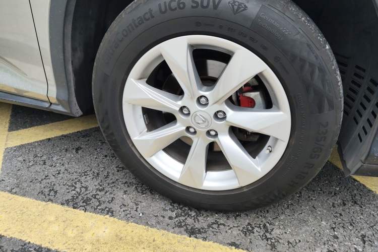 Used Lexus RX 2016 300 Two-Wheel Drive Elite Version China V Standard Right Front Wheel Hub