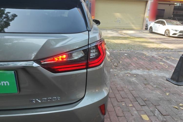 Used Lexus RX 2016 300 4x4 Elegant Edition China V-standard Right Rear Taillight