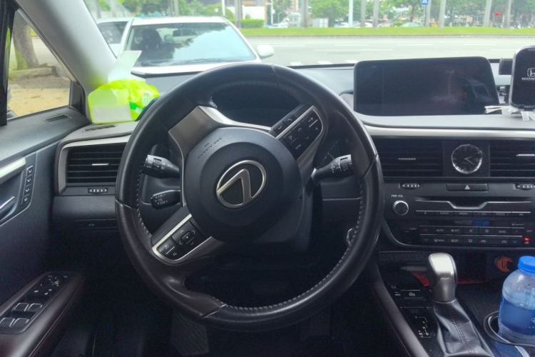 Used Lexus RX 2016 300 Two-Wheel Drive Comfort Edition China VI Standard Steering Wheel