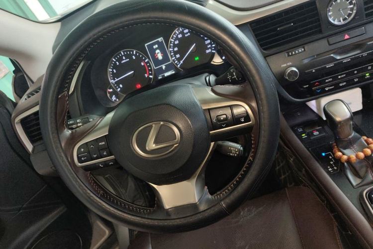 Used Lexus RX 2016 300 4x4 Elegant Edition China VI Steering Wheel