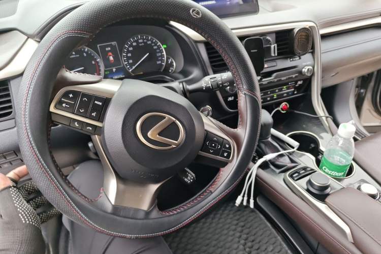 Used Lexus RX 2016 300 4x4 Elegant Edition China VI Steering Wheel