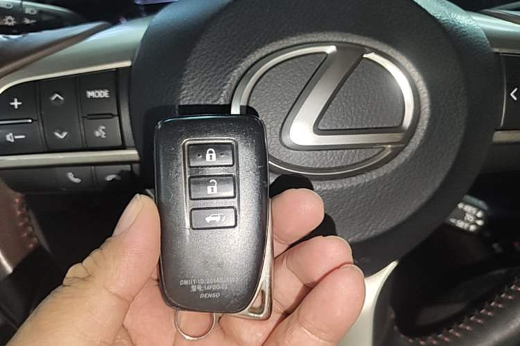 Used Lexus RX 2016 300 4x4 Elegant Edition China VI Vehicle Key