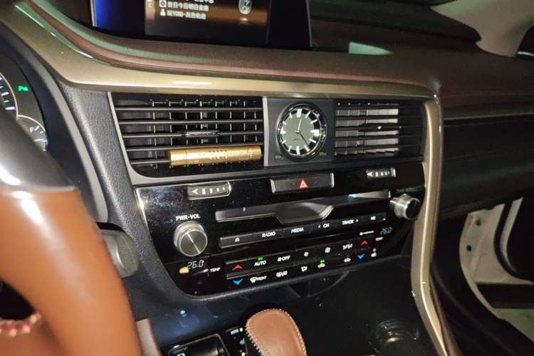 Used Lexus RX 2016 300 Two-Wheel Drive Comfort Edition China V Standard Audio And AC Panel