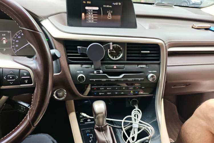 Used Lexus RX 2016 300 Two-Wheel Drive Elite Version China V Standard Audio And AC Panel