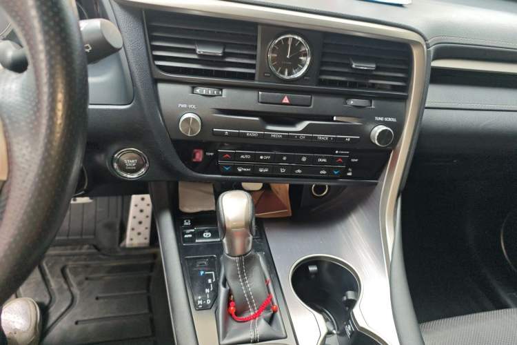 Used Lexus RX 2016 300 4x4 F SPORT Version China VI Standard Audio And AC Panel