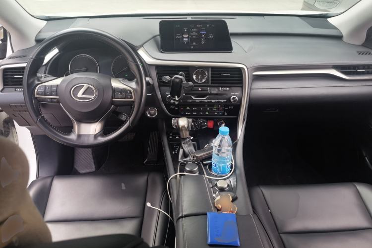 Used Lexus RX 2016 300 Two-Wheel Drive Elite Edition China VI Standard Center Console