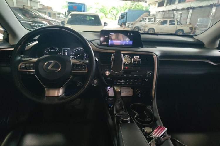 Used Lexus RX 2016 300 Two-Wheel Drive Elite Edition China VI Standard Center Console