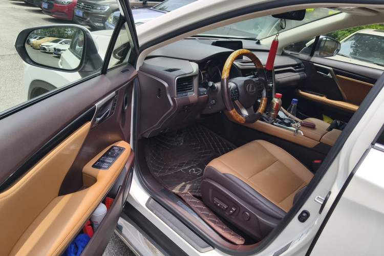 Used Lexus RX 2016 300 4x4 Elegant Edition China V-standard Driver Seat
