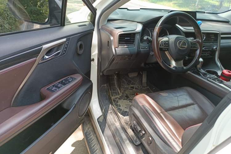 Used Lexus RX 2016 300 4x4 Elegant Edition China VI Driver Seat
