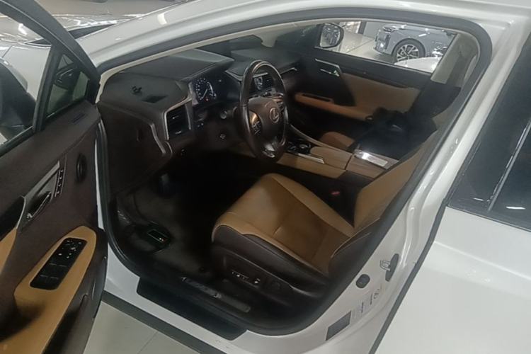Used Lexus RX 2016 300 4x4 Elegant Edition China V-standard Driver Seat