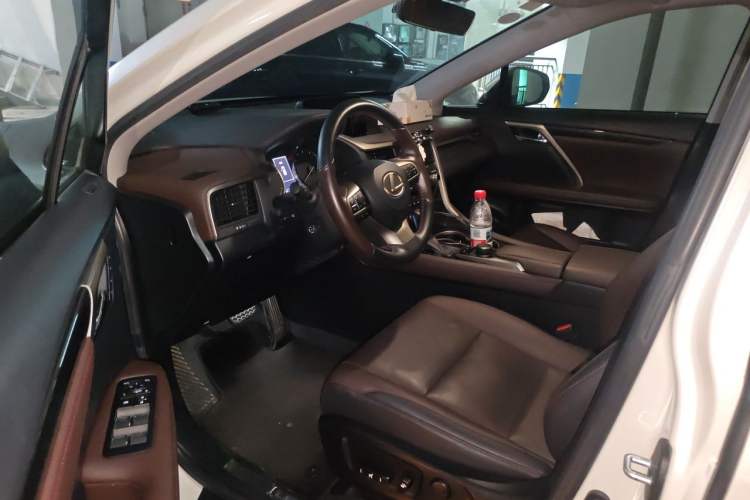 Used Lexus RX 2016 300 Two-Wheel Drive Comfort Edition China VI Standard Driver Seat