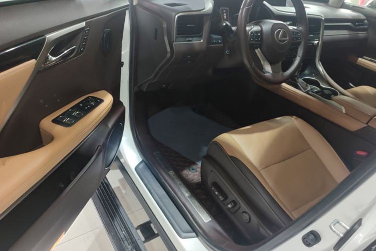 Used Lexus RX 2016 300 4x4 Elegant Edition China V-standard Driver Seat