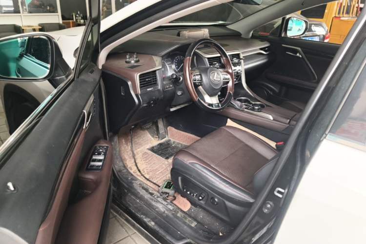Used Lexus RX 2016 300 4x4 Elegant Edition China V-standard Driver Seat