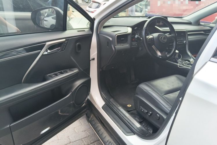 Used Lexus RX 2016 300 4x4 Elegant Edition China VI Driver Seat