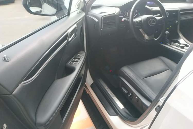 Used Lexus RX 2016 300 4x4 Elegant Edition China V-standard Driver Seat