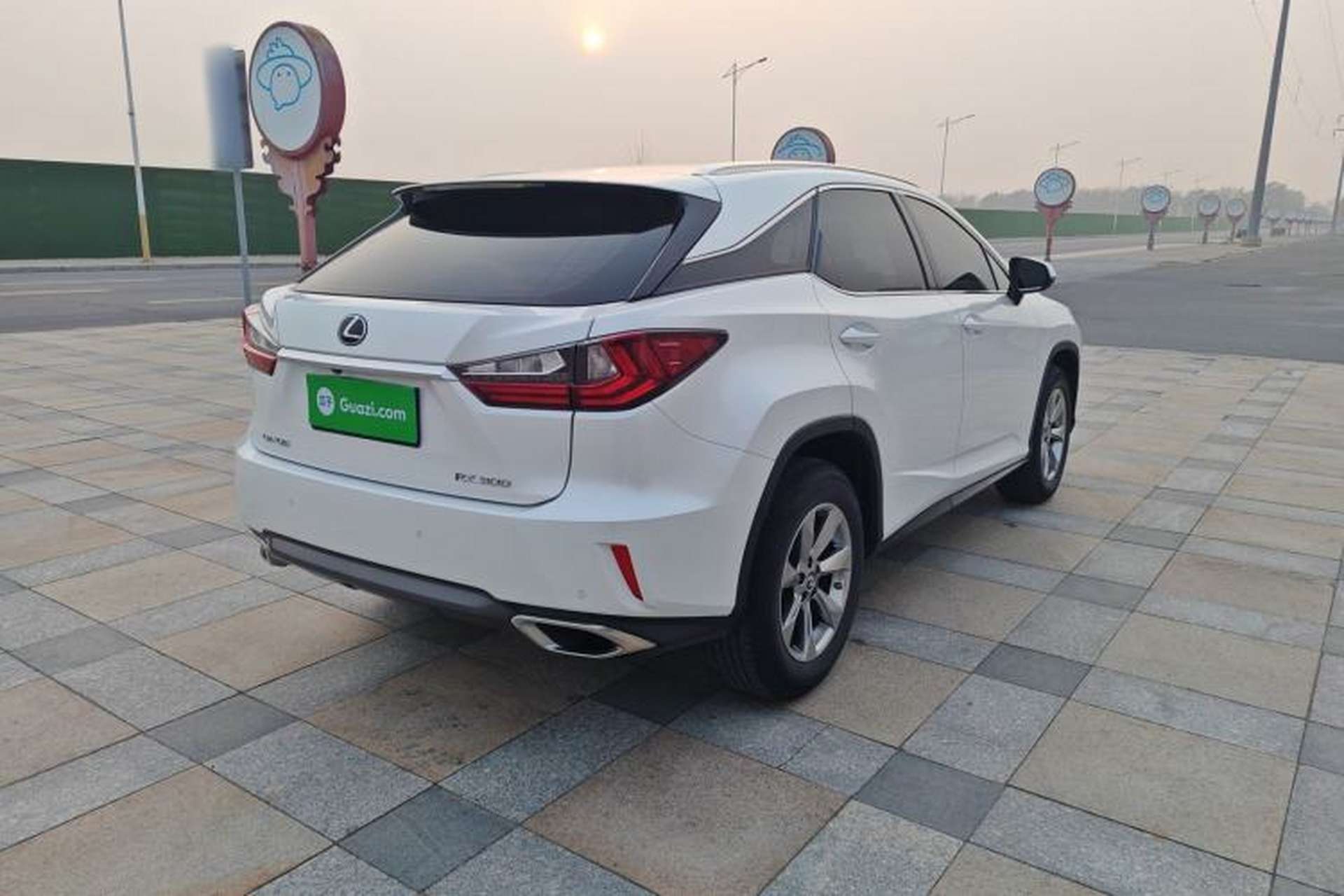 Used Lexus RX 2016 300 Two-Wheel Drive Elite Version China V Standard Exterior 4
