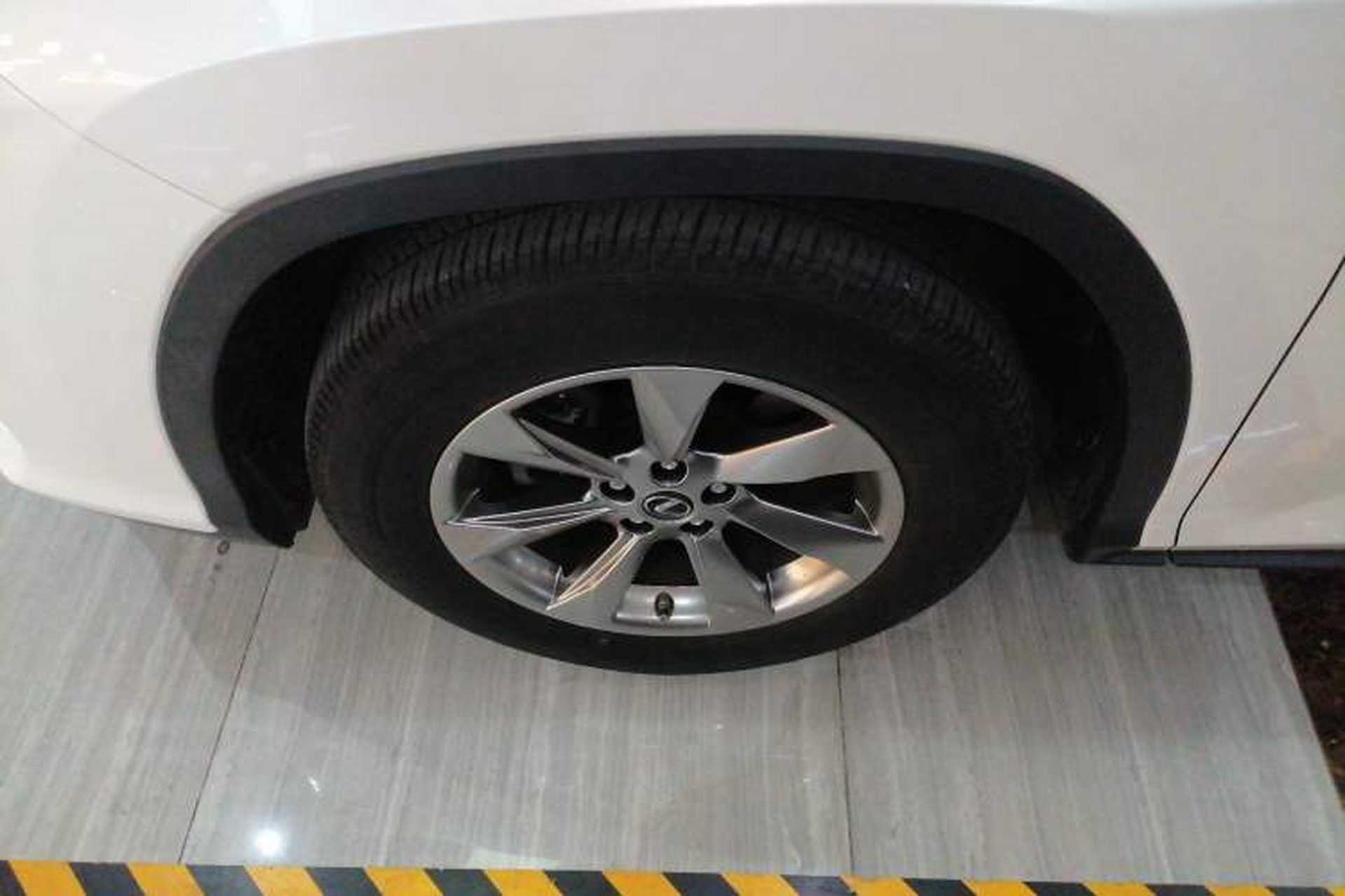 Used Lexus RX 2016 300 Two-Wheel Drive Elite Version China V Standard Exterior 4