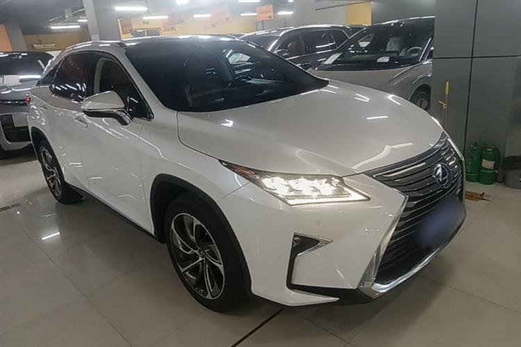 Used Lexus RX 2016 300 4x4 Elegant Edition China V-standard Front Right 45 Deg