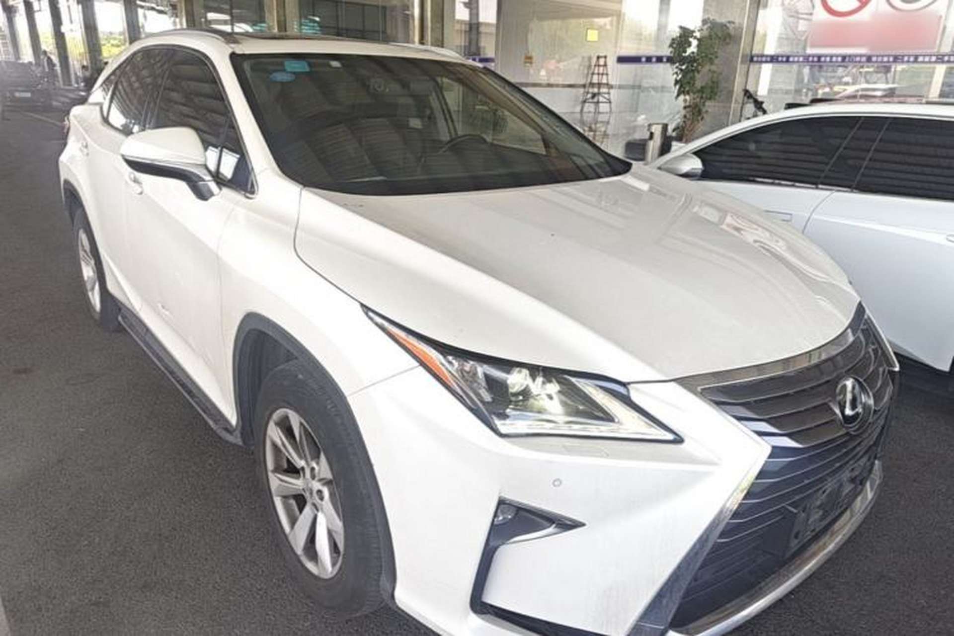 Used Lexus RX 2016 300 Two-Wheel Drive Comfort Edition China V Standard Front Right 45 Deg
