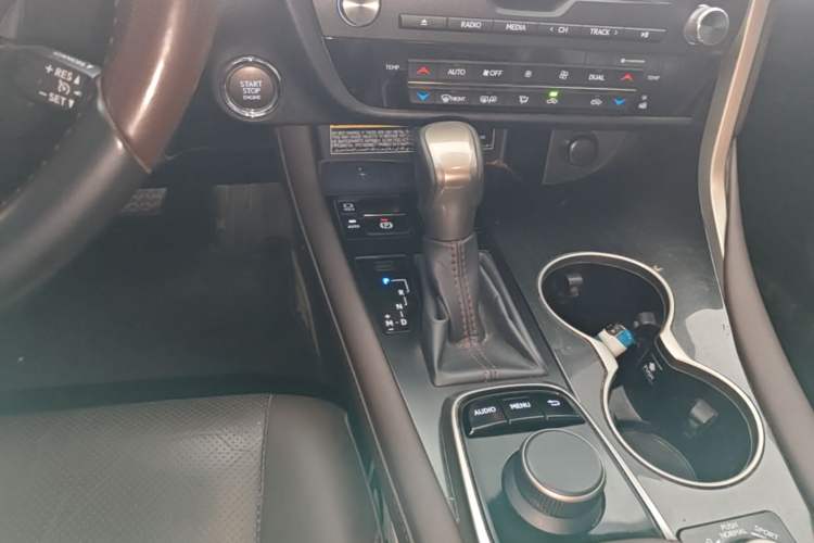 Used Lexus RX 2016 300 4x4 Elegant Edition China VI Gear Lever