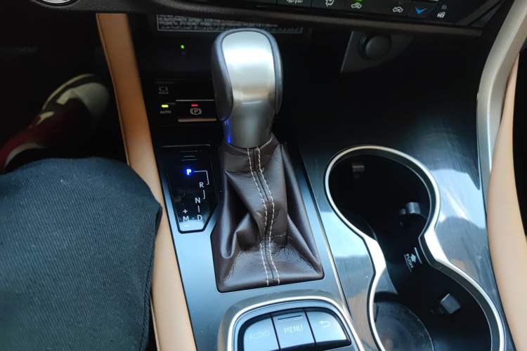 Used Lexus RX 2016 300 4x4 Elegant Edition China VI Gear Lever