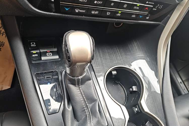 Used Lexus RX 2016 300 Two-Wheel Drive Elite Version China V Standard Gear Lever