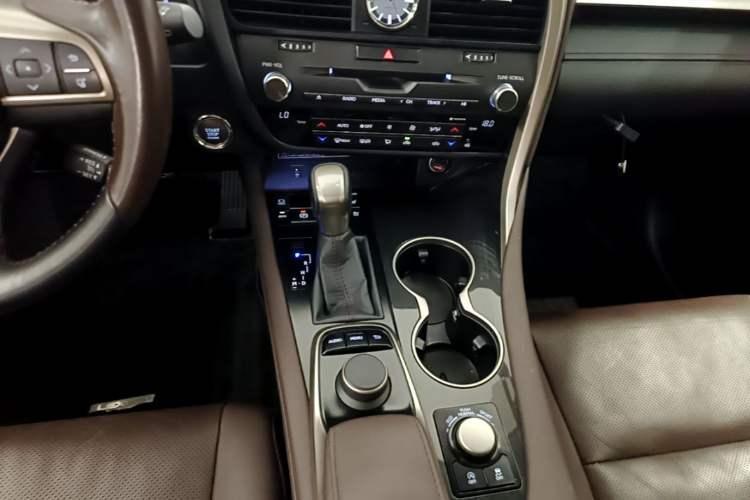 Used Lexus RX 2016 300 Two-Wheel Drive Comfort Edition China V Standard Gear Lever