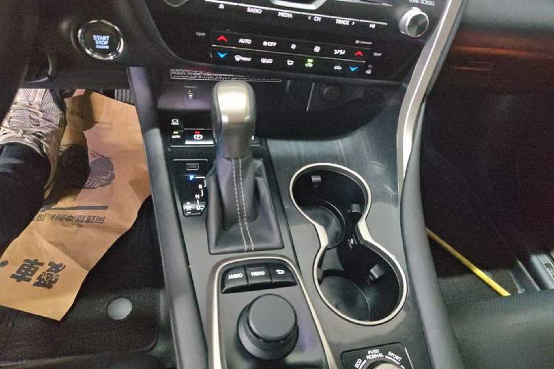 Used Lexus RX 2016 300 Two-Wheel Drive Comfort Edition China V Standard Gear Lever