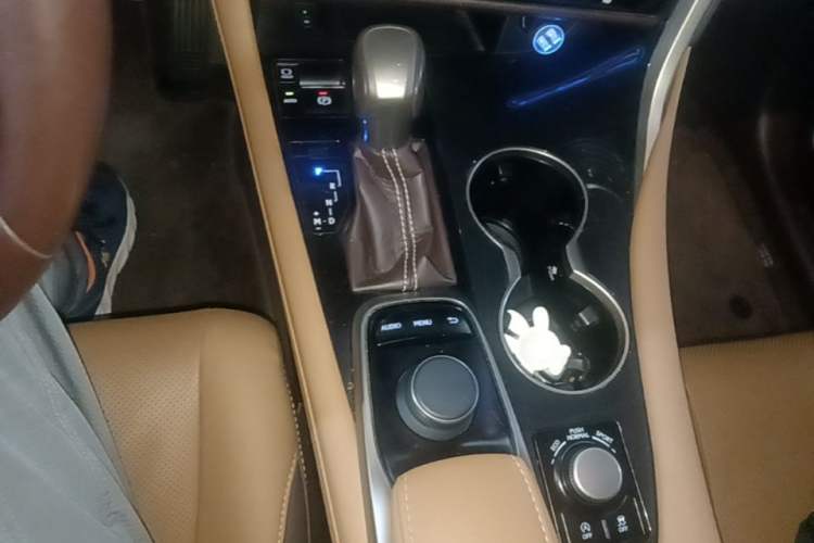 Used Lexus RX 2016 300 4x4 Elegant Edition China V-standard Gear Lever