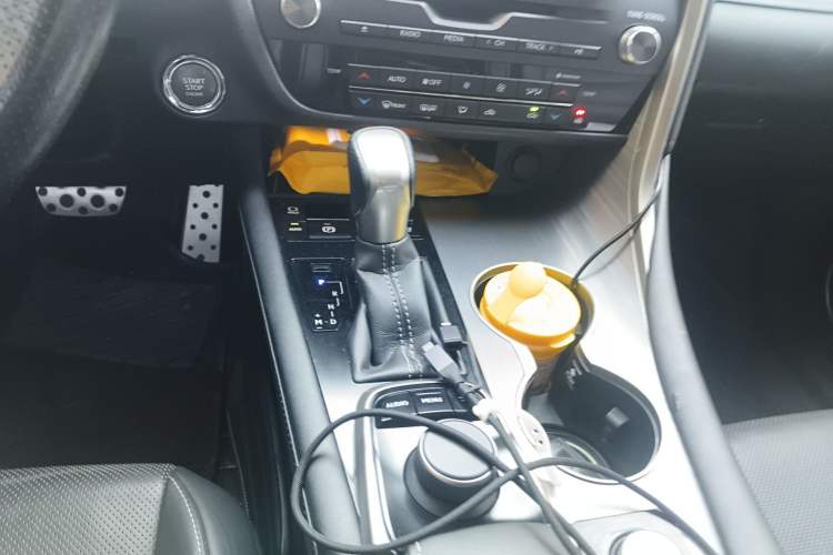 Used Lexus RX 2016 300 4x4 F SPORT Version China V Standard Gear Lever