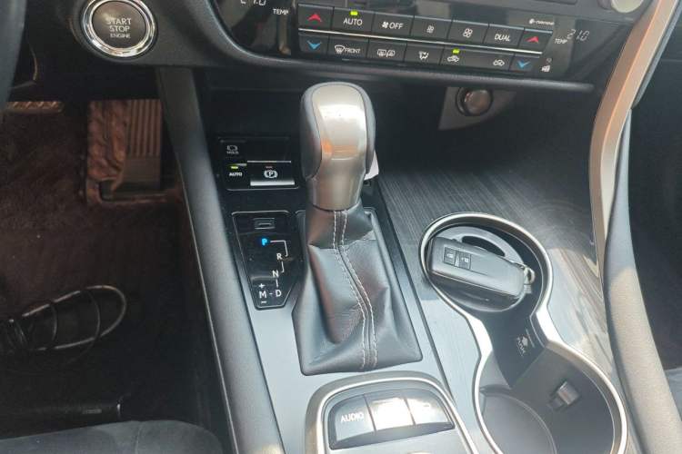 Used Lexus RX 2016 300 Two-Wheel Drive Elite Version China V Standard Gear Lever