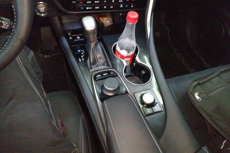 Used Lexus RX 2016 300 Two-Wheel Drive Elite Version China V Standard Gear Lever