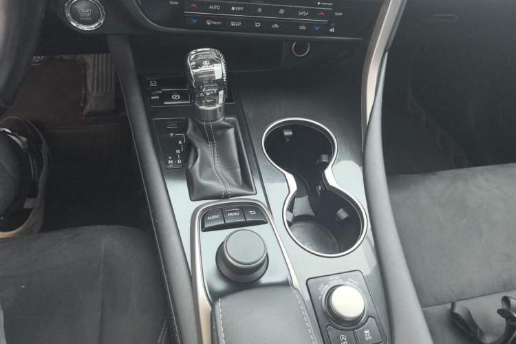 Used Lexus RX 2016 300 Two-Wheel Drive Elite Version China V Standard Gear Lever