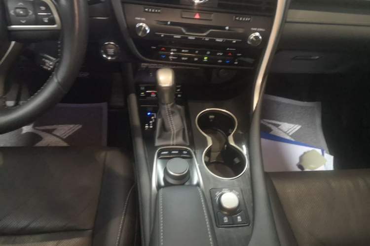 Used Lexus RX 2016 300 Two-Wheel Drive Comfort Edition China V Standard Gear Lever