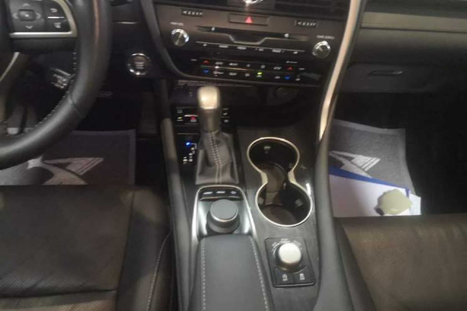 Used Lexus RX 2016 300 Two-Wheel Drive Comfort Edition China V Standard Gear Lever